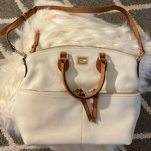 Double pocket satchel